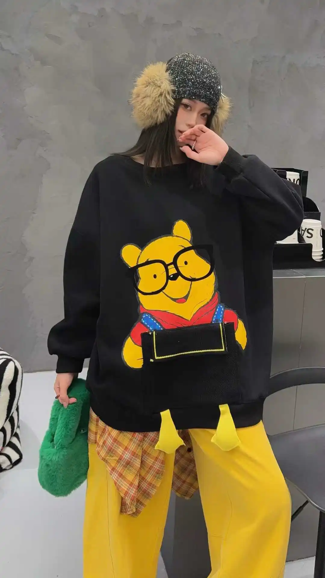 European Fashion Cartoon Backpack Bear Long Sleeve Fleece Warm Sweatshirt for Women Autumn Winter New Loose Age-Reducing Top