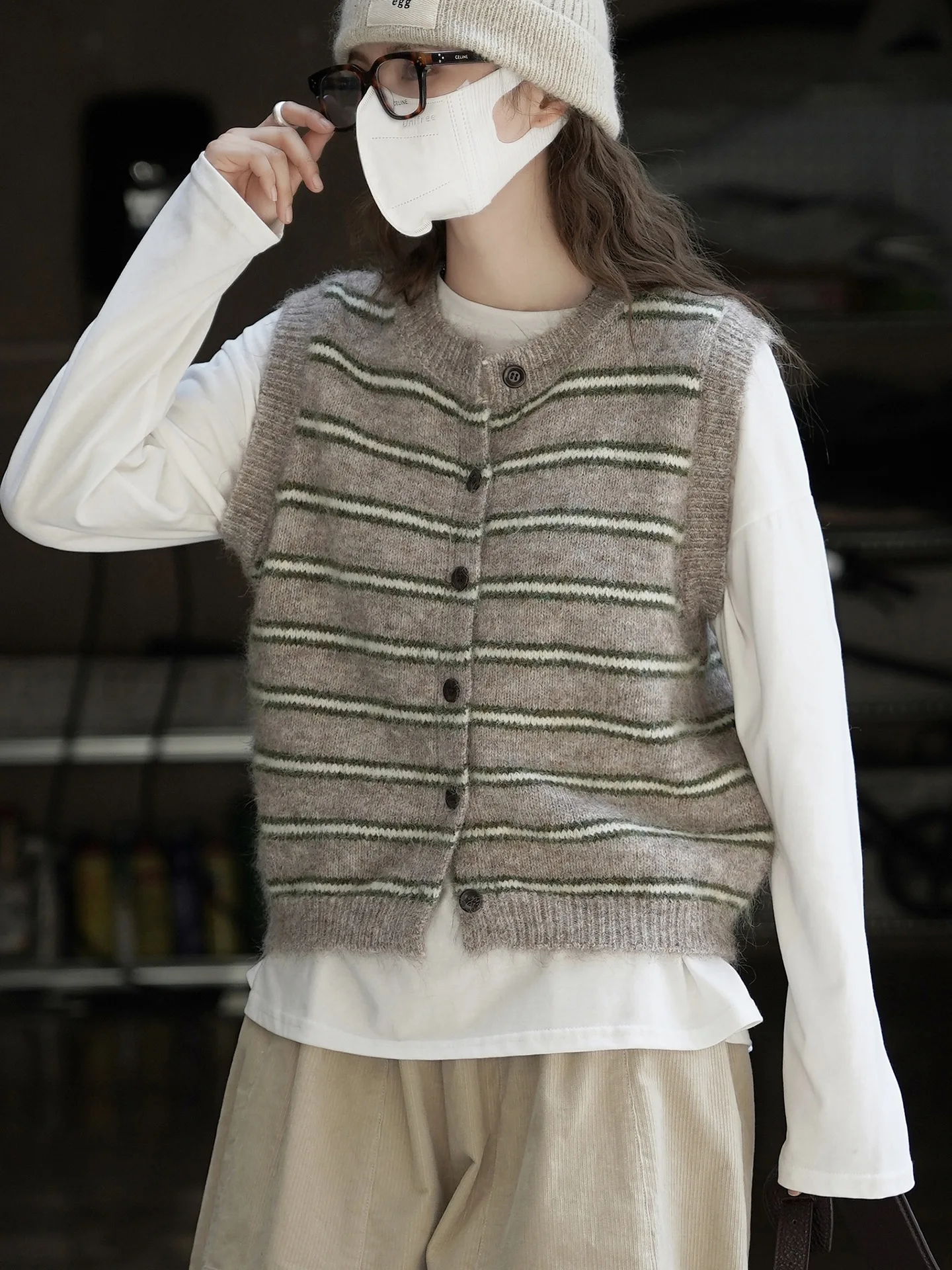 

Зимний новый корейский ретро модный полосатый шерстяной вязаный жилет на пуговицах, свободный и удобный топ для женщин