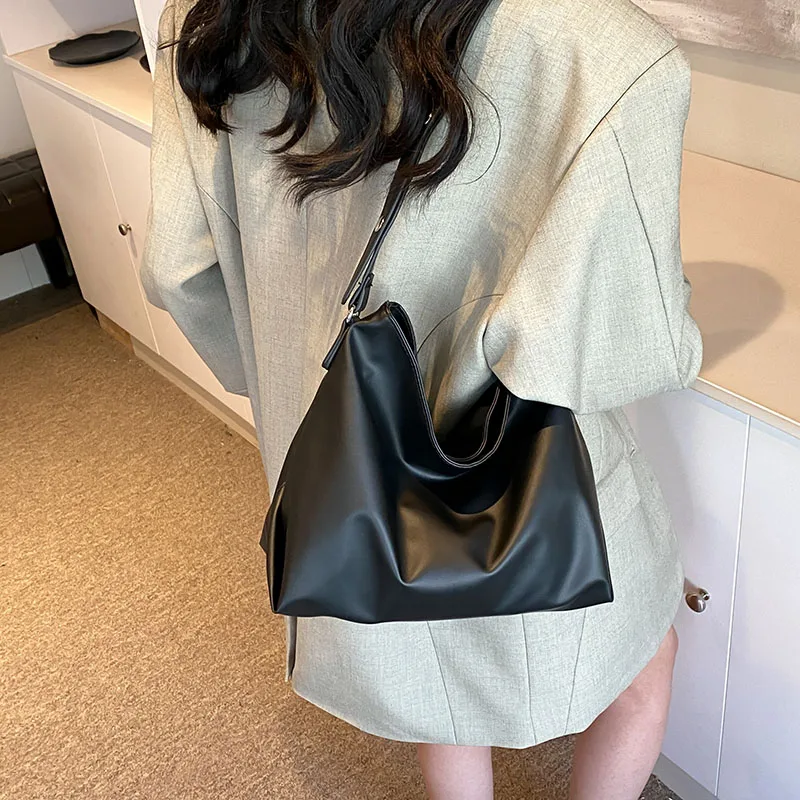 Ele Women's Large Capaci Tote Bag 2024 New mat Design Single oulder Crossbody Bag Faionable Korean Sle