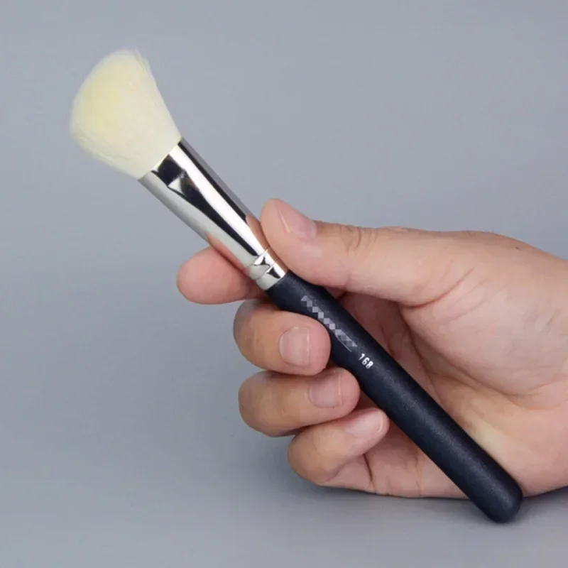 1 pz Pennello per ombretto per naso Pennelli per trucco contorno angolato Capelli di capra Viso Bronzer Naso Silhouette Ombretto Pennello per miscelazione cosmetico