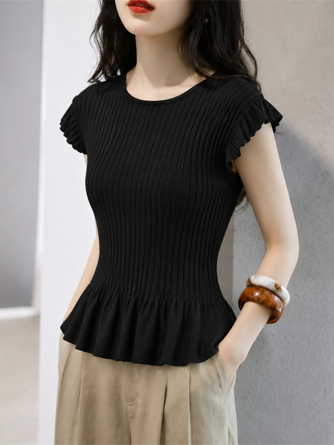 Comfortable Ice Silk Knitted Short Sleeve Sweater with Pleated Design round Neck Summer Slimming Top for Women Commute Style