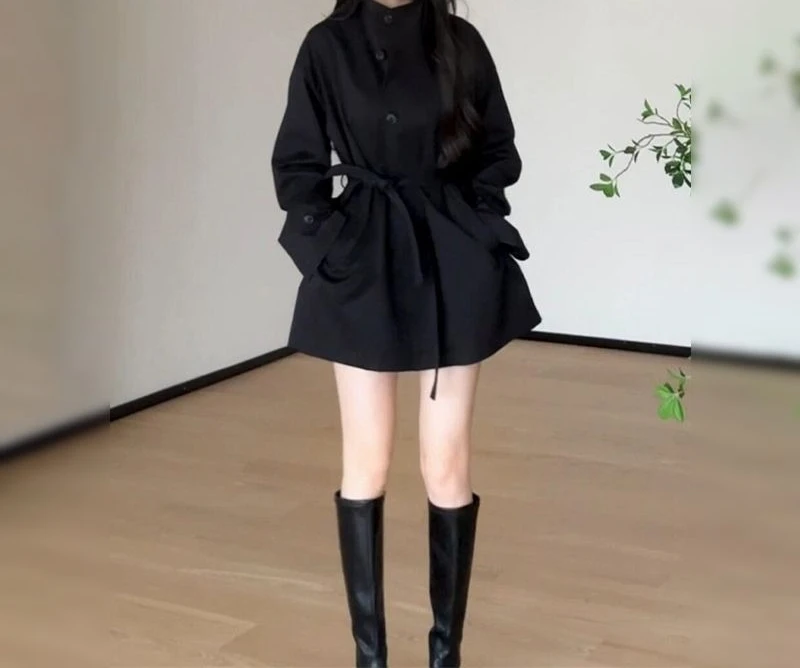 

Black Wool Autumn Single-Breasted Jacket with Stand Collar and Tie Belt - High-End Lightweight Outerwear