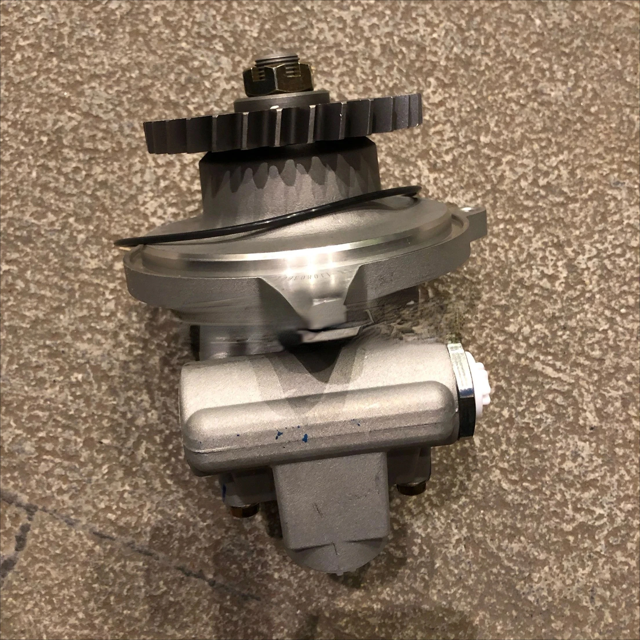 Fh16fm400fm420fm440fm460 for Steering Booster Pump 24424074 85114316