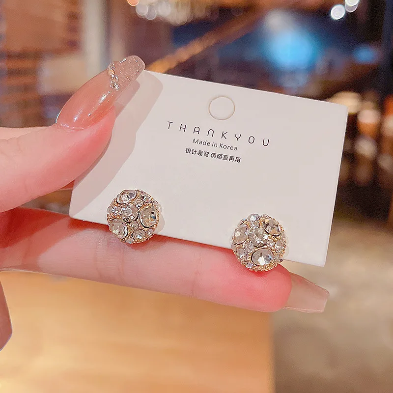 

Japan And South Korea Wind Flash Design Earrings Female Creative Online Celebrity Ear Clip Earrings Without Ear Holes