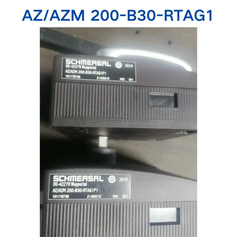 

95% новый для предохранительного выключателя SCHMERSAL AZ/AZM 200-B30-RTAG1