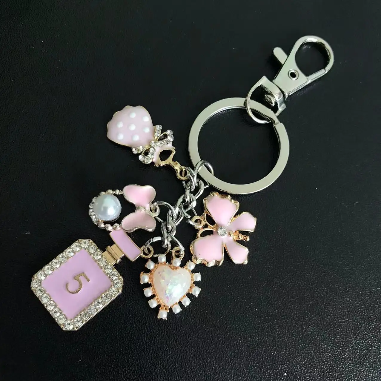 Luxury CC Jewelry Car Key Chains Women Bag Handbag Pendants Plush Keychain Gift Jewelry