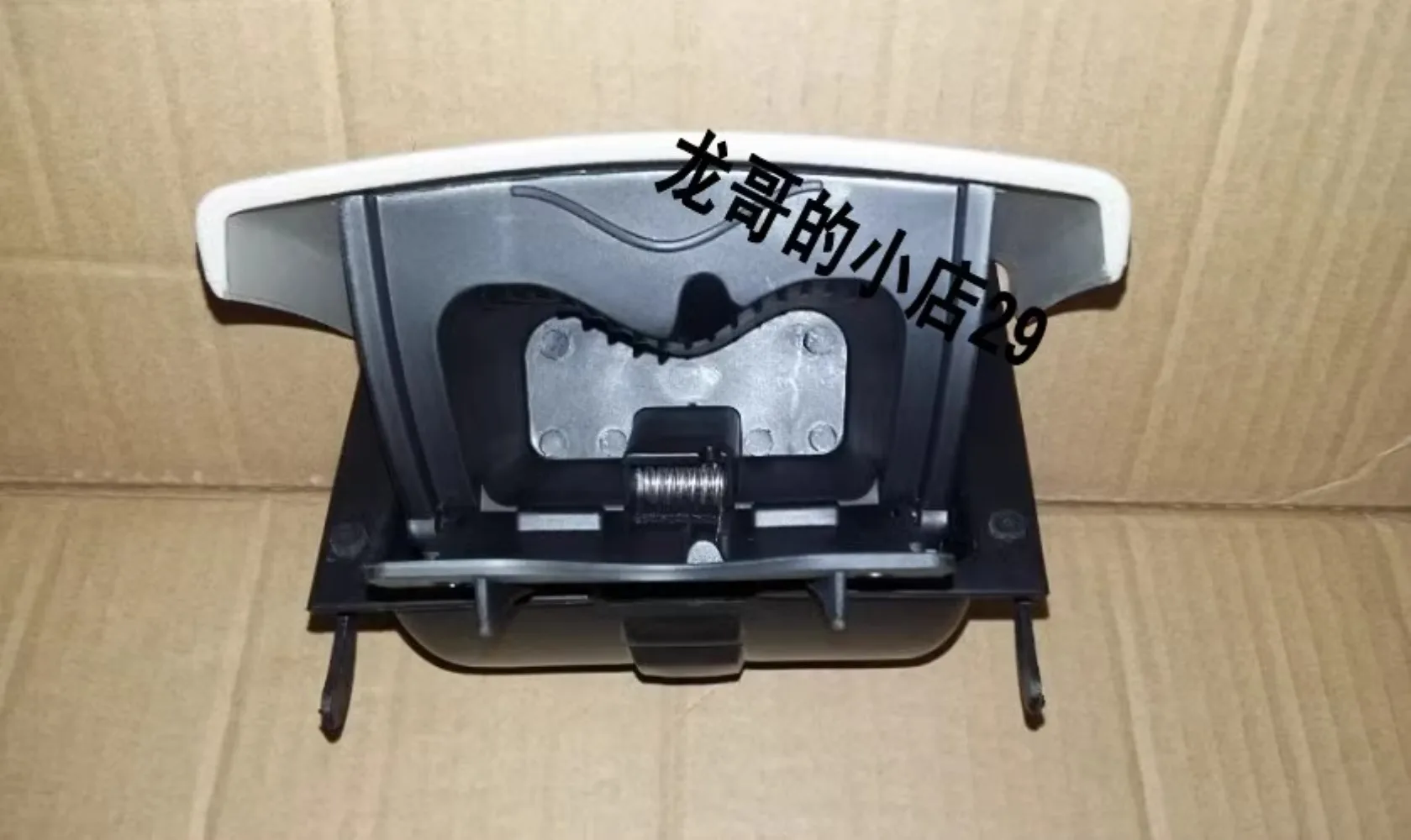 

For Peugeot 408 Central Aisle Armrest Box Rear Ashtray 1pcs