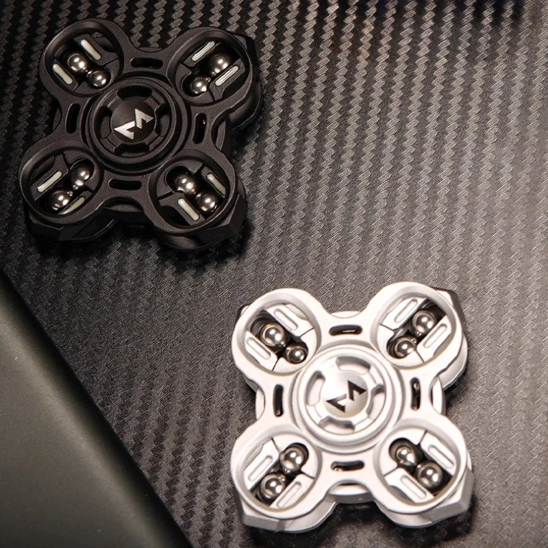 لعبة على شكل نجمة EDC معدنية مرتبطة بشوكة ضبط Dingding الميكانيكية Fidget Spinner لعبة سطح المكتب لتخفيف الضغط