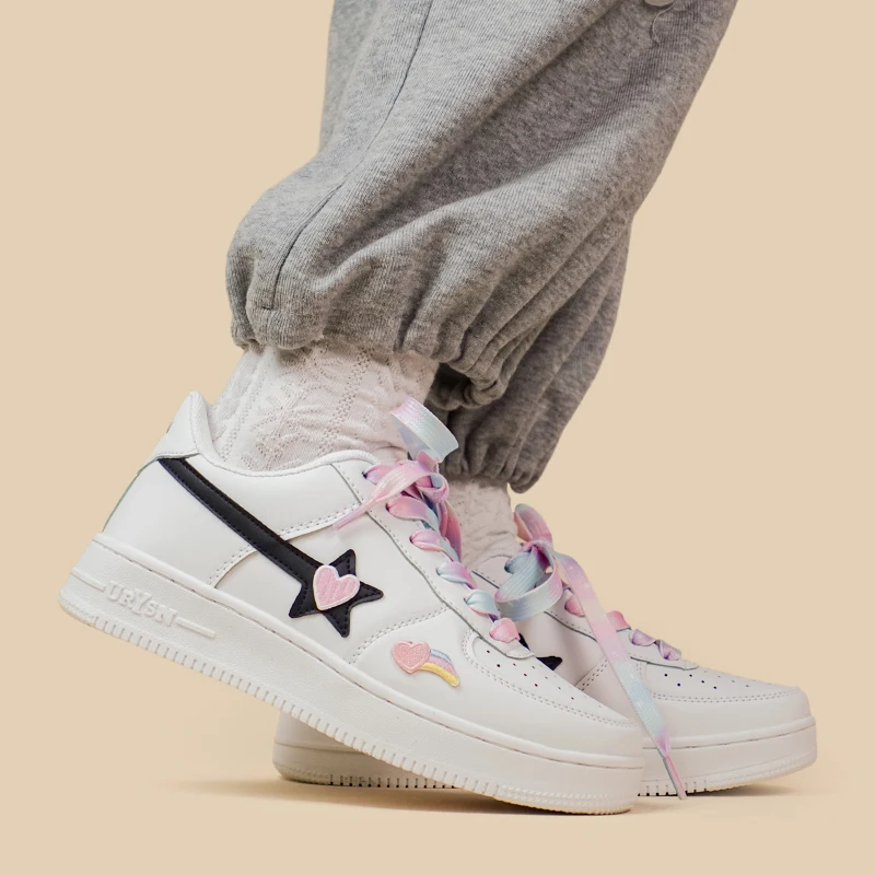 Amy and Michael Fashion Women White Sneakers Lovely Girls Students Leather Casual Sports Trainers Female Flat Skateboard Shoes