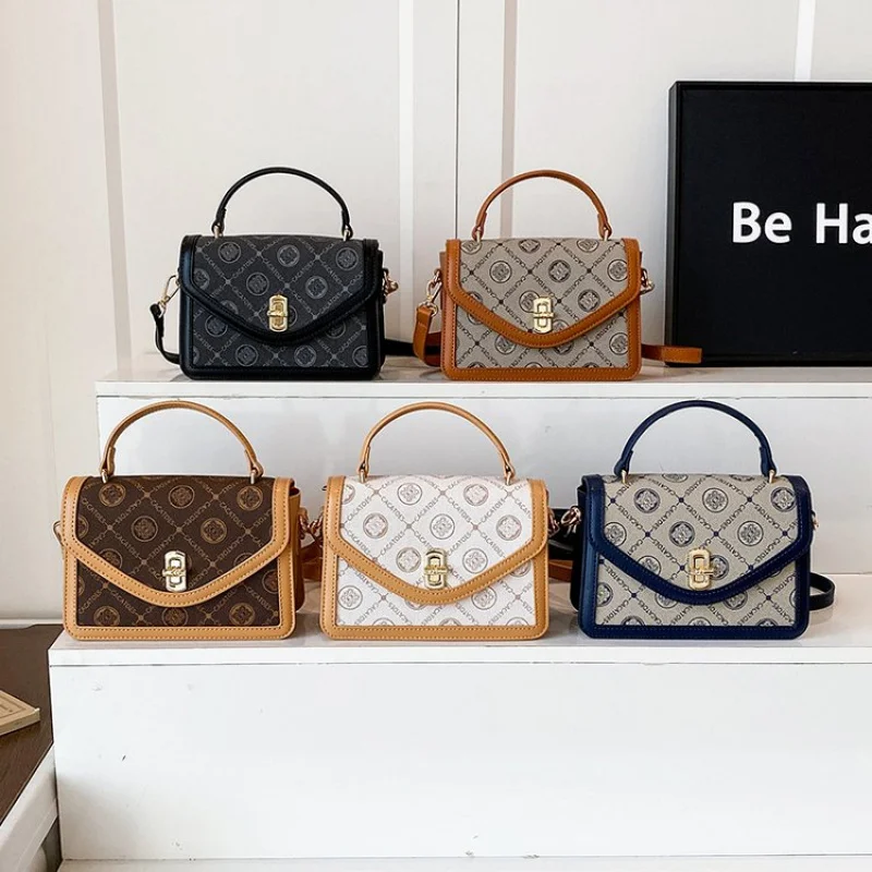 

High-End Women Luxury Tote Bag With Paris Aesthetic And Spacious Interior Suitable For Urban Ladies​