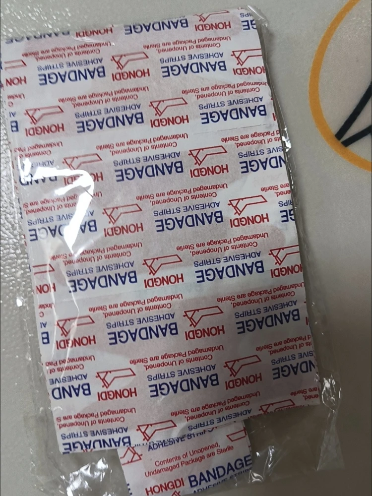 

100Pcs 5 Style Waterproof Wound Plaster First Aid BandAid Patch Home Travel First Aid Kit Emergency Kits Accessories