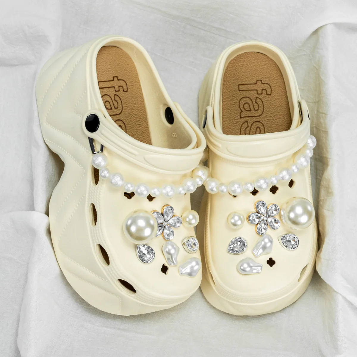 

New Summer Fashion Large Pearl Thick Sole Shoes Chunky Heel Non-Slip Sandals Women's EVA Sandals Women's High Heels