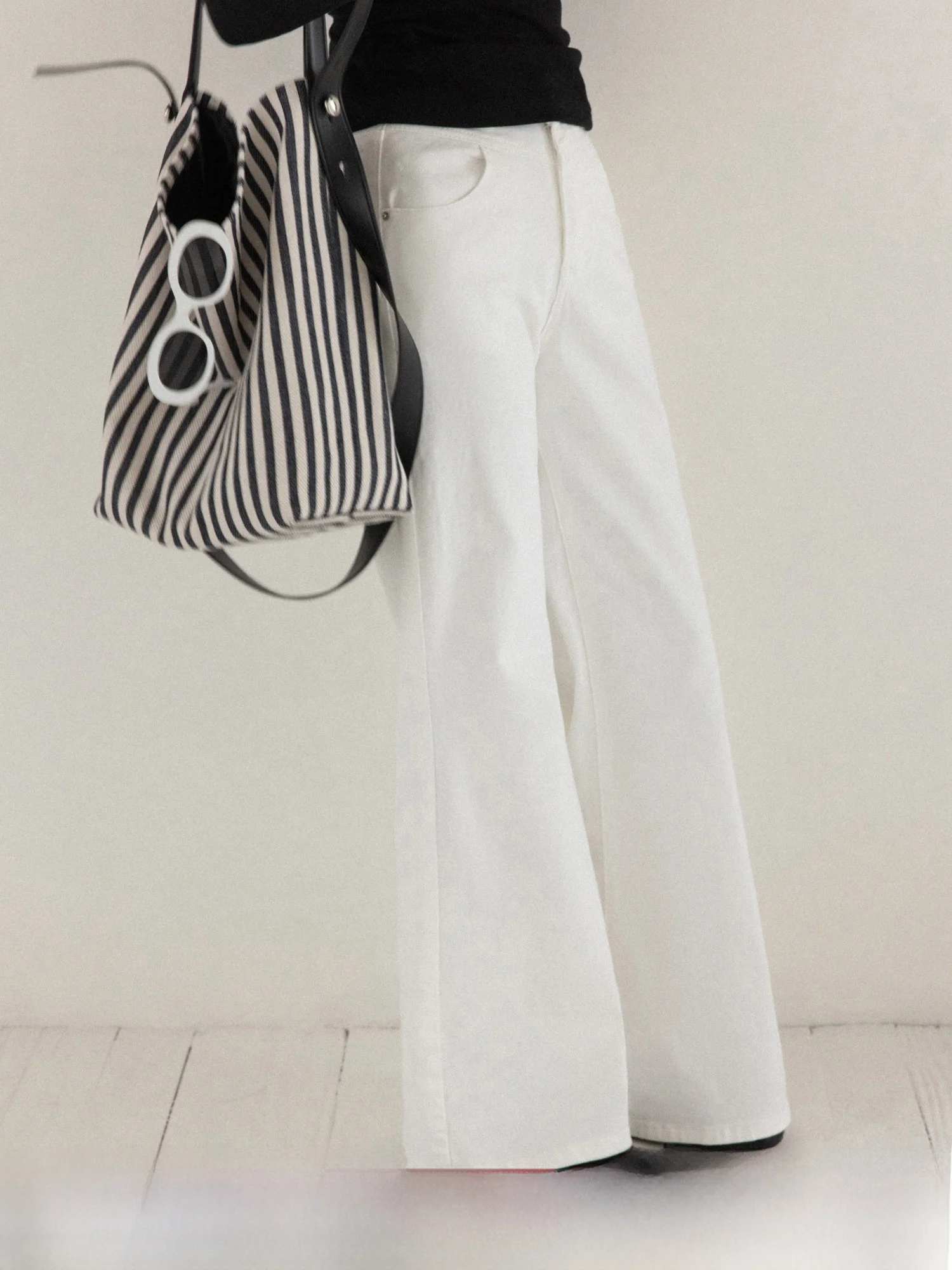 

American Retro High Waist Wide Leg Straight Cut Jeans Women's Spring Versatile Slimming Denim Pants Casual Cotton Zipper