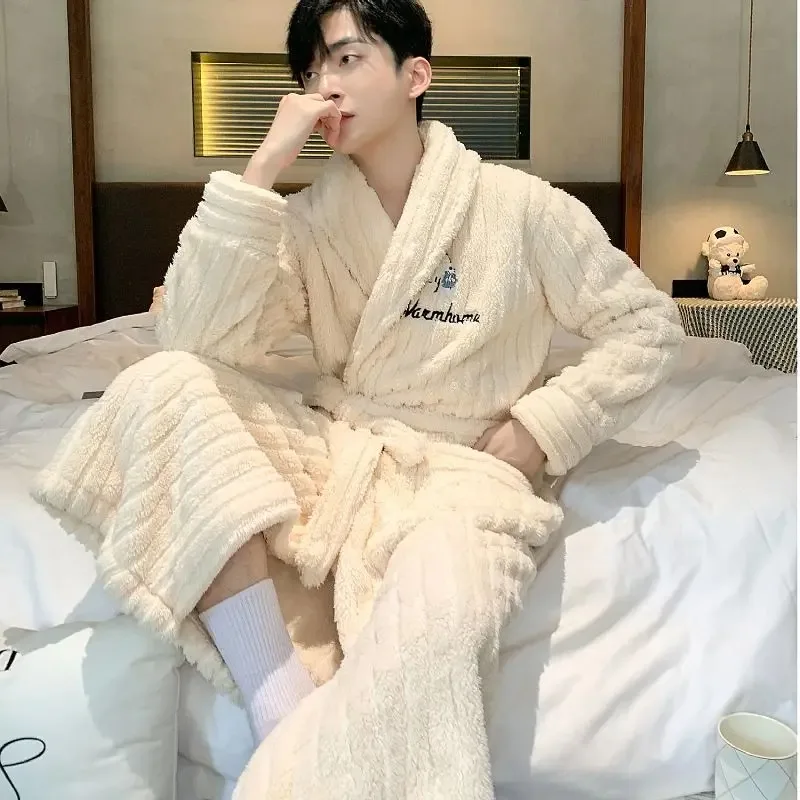 

Long Nightgown for Men Coral Velvet Bathrobe Long Sleeve Pajamas for Male Autumn Winter Thickened Warm Flannel Bathrobe Homewear