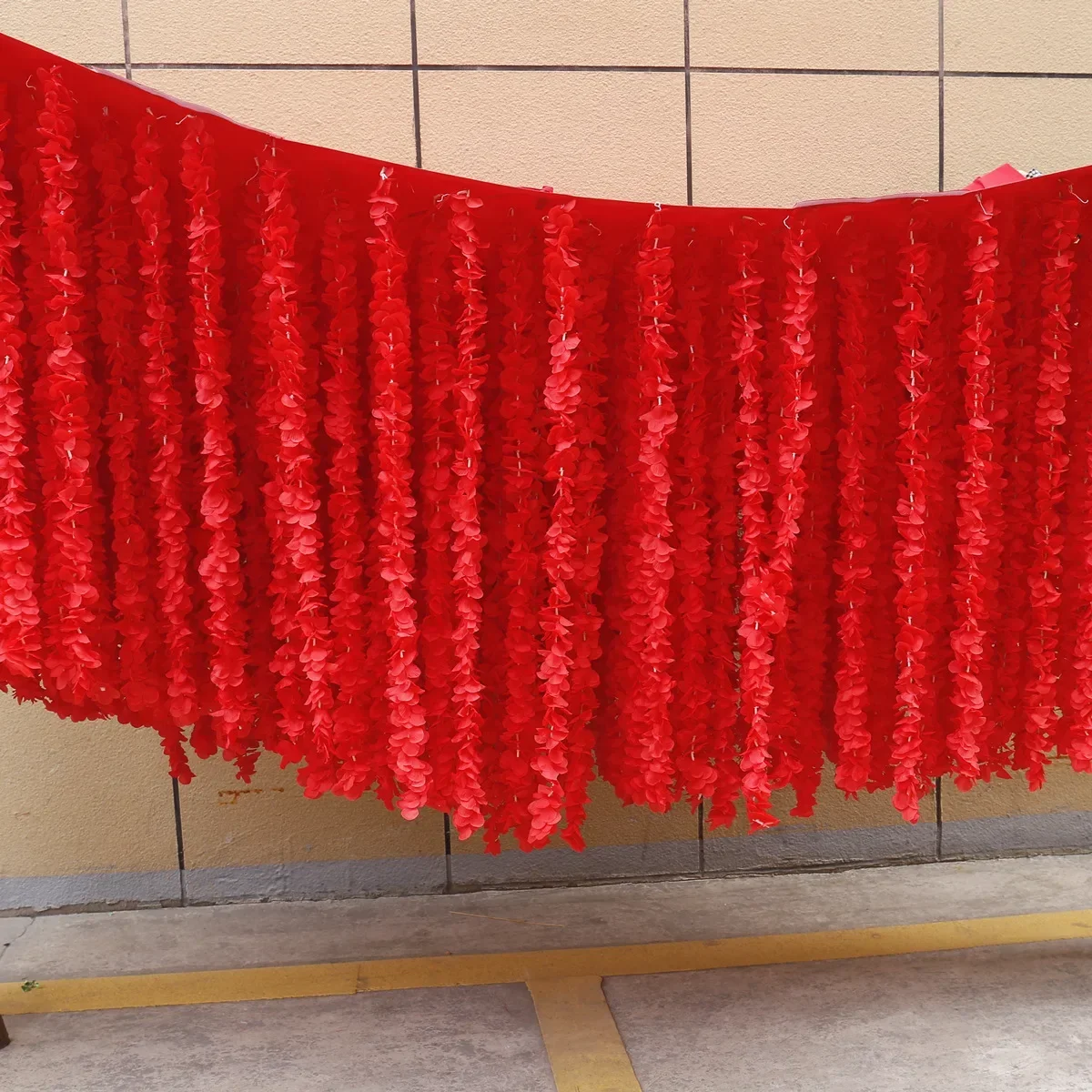 Handgenähte Hänge-Orchideen-Girlande für Wand- und Deckendekoration, Blumengirlande für Hochzeits- und Partydekoration, 240 cm x 120 cm – Detail 5
