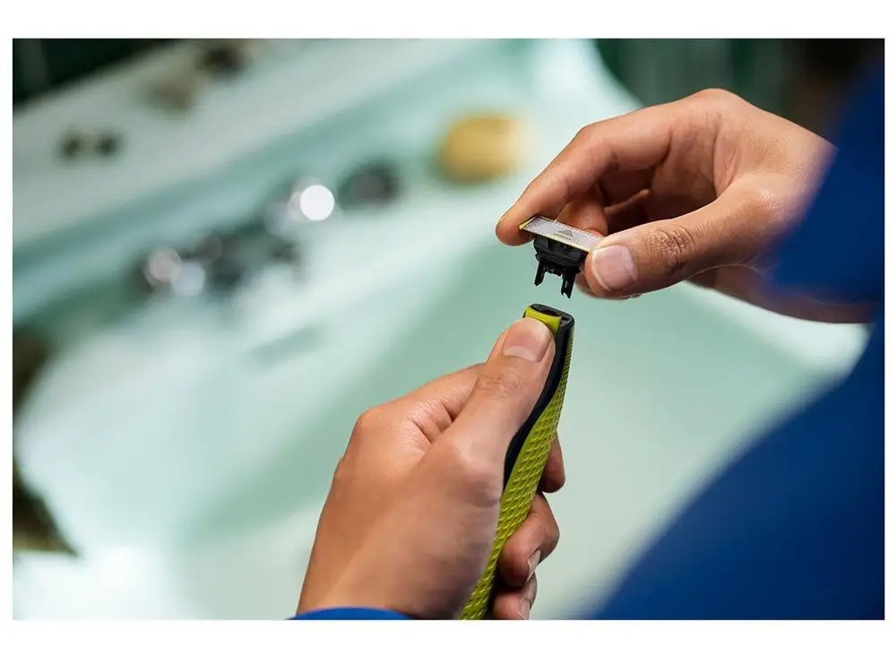 فيليبس-OneBlade استمالة الذكور Bivolt الانتهازي و فورة