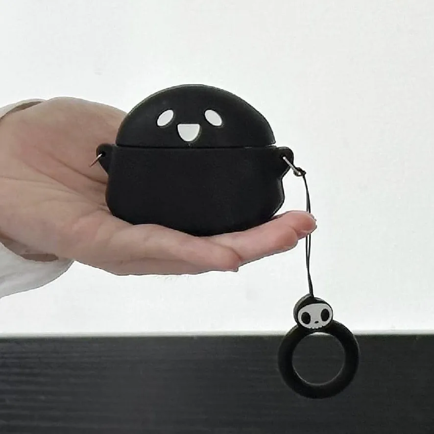 黒と白のゴースト + ストラップ Apple 用 Airpodspro2 ケース/Airpodspro ケース/Airpods4 ケース/Airpods3 ケース/ファッションイヤホンケース/シンプルなイヤホンケース