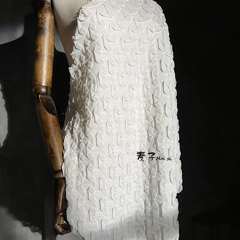 

Модификация ткани плиссированной шифоновой ткани для одежды для оптовой продажи тканевой одежды, материал для шитья своими руками