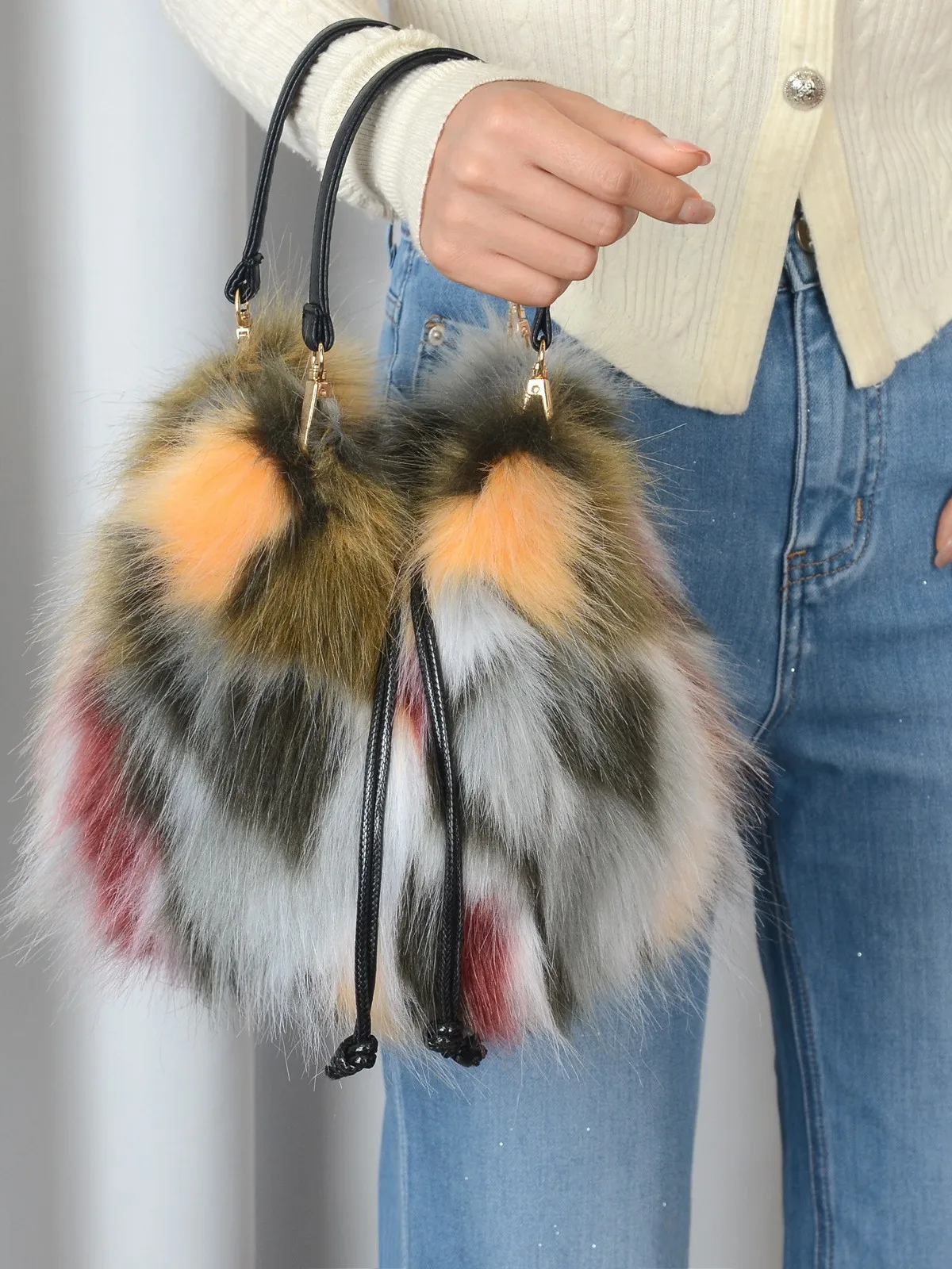 Modische Herbst-Winter Kunstfell-Handtasche Luxuriöse Bucket Bag für Damen Fell-Tragetasche Kunstwaschbärfell Hochwertige Handtasche – Detail 28