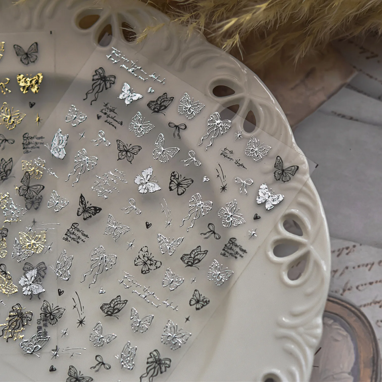 Delicado brillante oro plata negro hueco mariposa cinta arco adhesivo pegatinas para decoración de uñas calcomanías manicura adornos finos