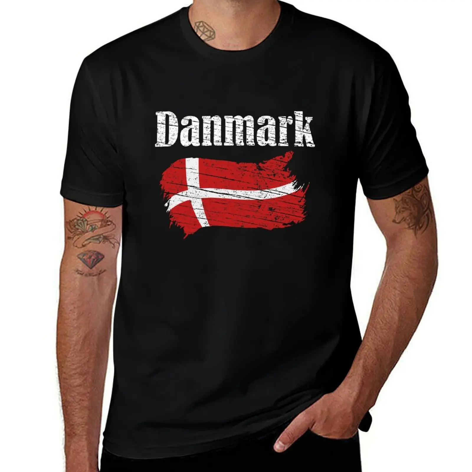 

Danmark Danish Flag Vintage Graphic - Denmark Lovers Tourists Souvenir Cool National Gift T-Shirt