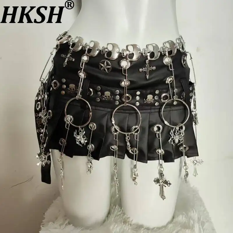 

HKSH Women Mini Skirts Dark Punk Gothic Style Y2K Hot Girl Pleated Niche Skirt PU Leather Chains Sexy High Street Design HK23985