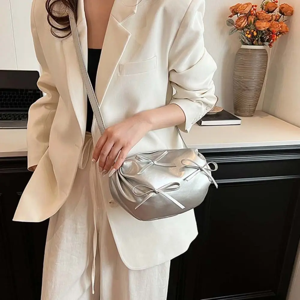 Korean Style PU Bow Shoulder Bag Handbag Minority Design Crossbody Bag French Style Solid Color Pleated Cloud Bag Women