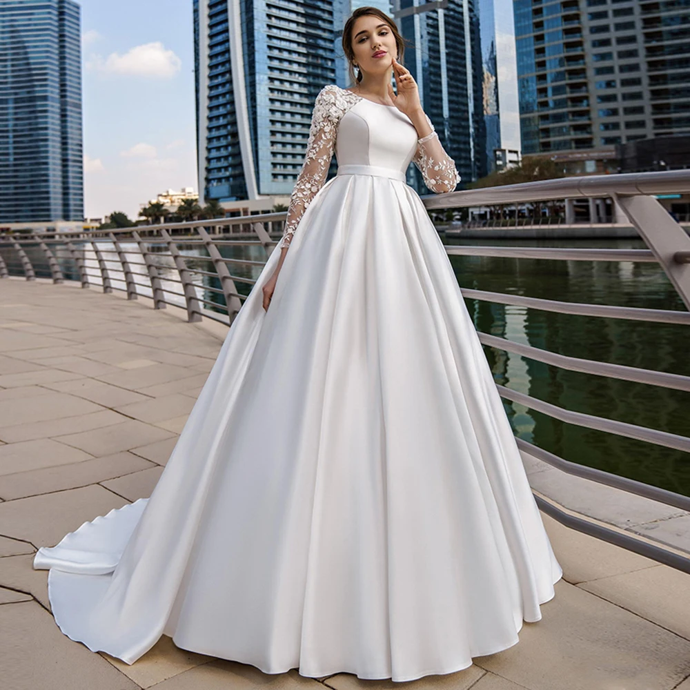 

Gorgeous Three-dimensional Applique Wedding Dress Round Neck Long Sleeve Illustration Bride Satin Formal Marriage Gown with Belt