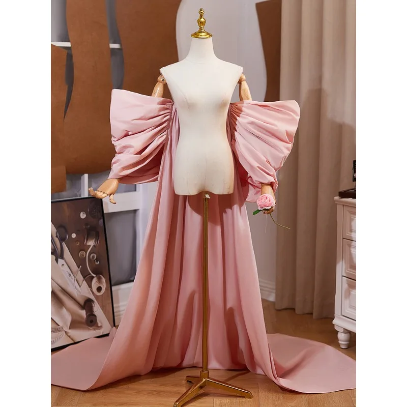

Pink big sleeves shawl accessories design sense evening dress jacket trailing high sense 2025 new catwalk performance