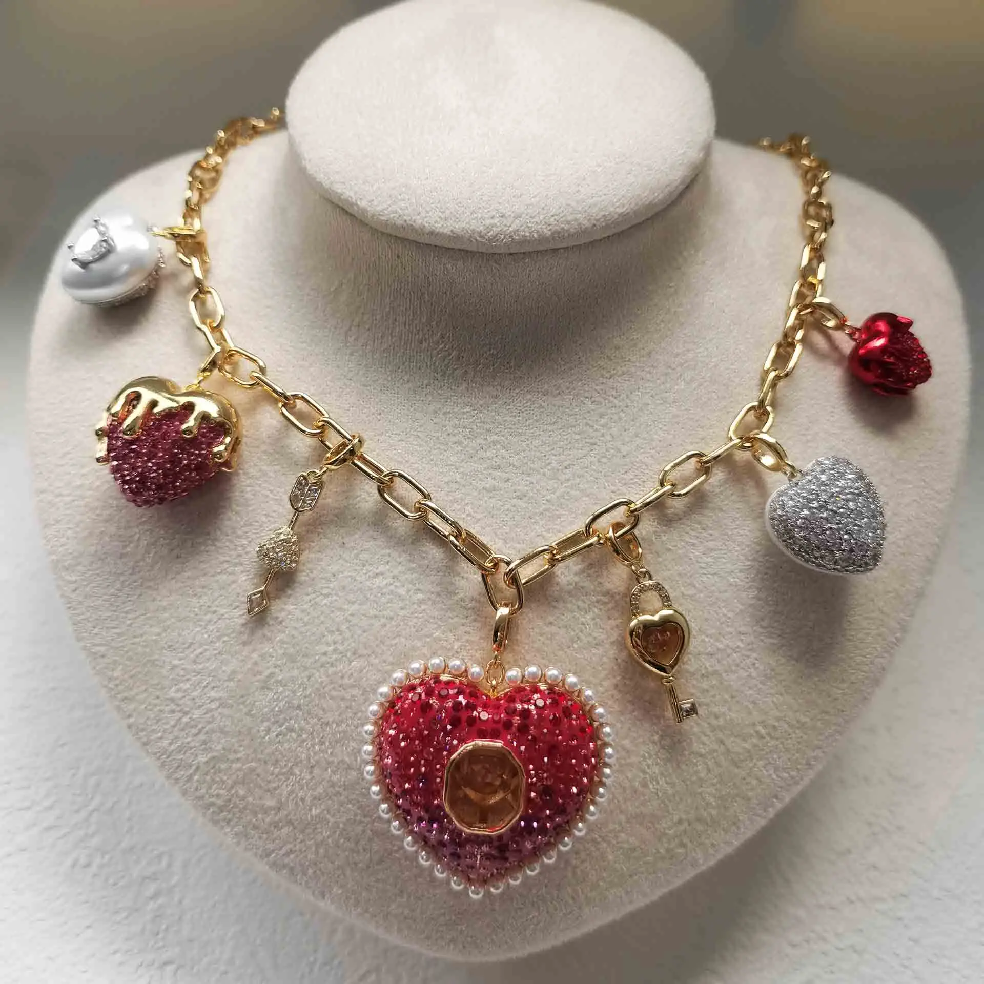 2026 Nieuwe Originele Dames Bruiloft Sieraden Ketting Hoogwaardige Fonkelende Cut Crystal Prachtige Geometrische Ketting Beste Geschenken