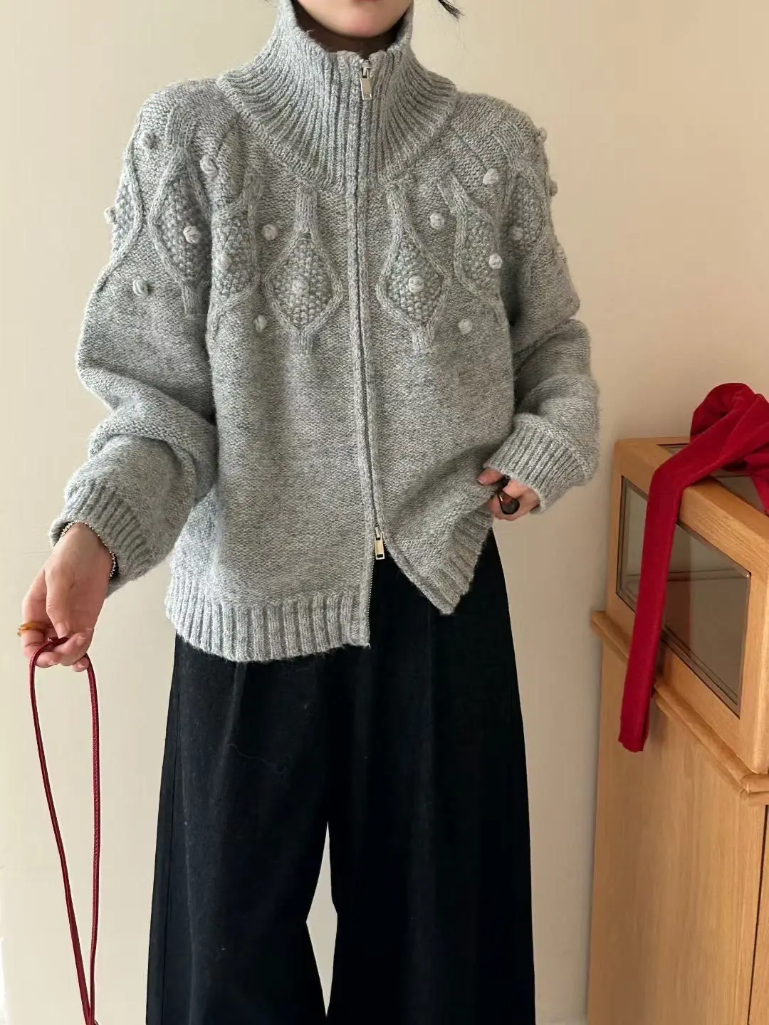 Kardigan Rajut Kerah Tinggi Bergaya Retro dengan Ritsleting Ganda dan Ujung Berlipat untuk Musim Gugur-Dingin