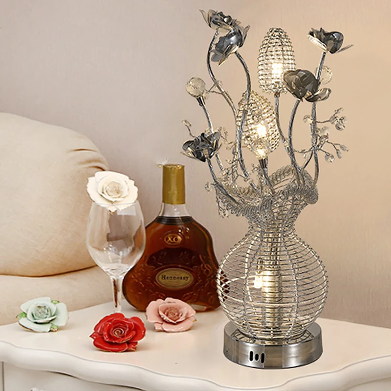 TINNY Nordic Modern Table Lamp Moda Arte Iiving Room Quarto LED Originalidade Fio de Alumínio Luz de Mesa