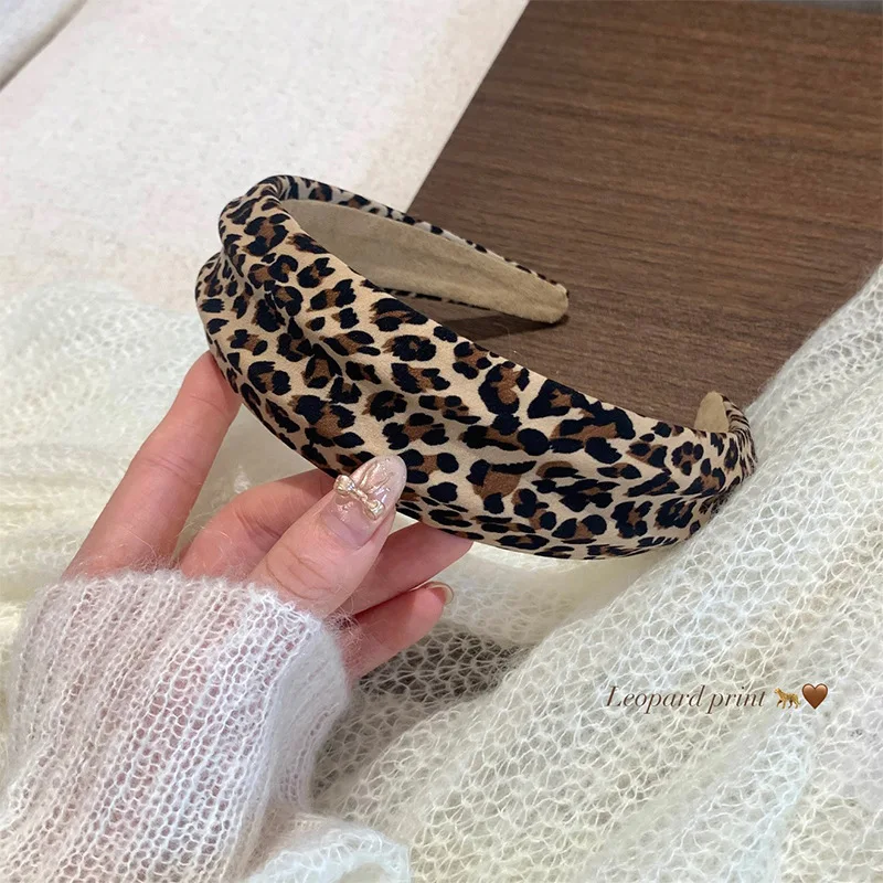 

2025 NEW Leopard Print Wide Edge Headband Wash Face Makeup Hair Band Korean Retro Headband for Women Girls Hair Accessories