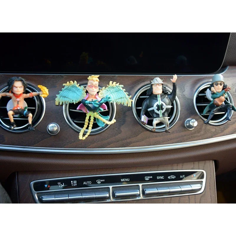 Anime One Piece Auto Air Outlet Duft Dekoration Luffy Zoro Ace Chopper Action Figur Figur Modell Ornamen Auto Aromatherapie