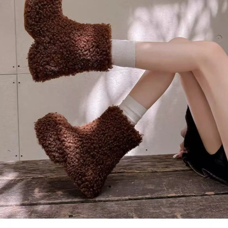 تافه منصة الصوف أحذية قطنية النساء 2025 جديد لامب أفخم أحذية الثلوج القصيرة زائد الصوف الدافئة لطيف أحذية قطنية