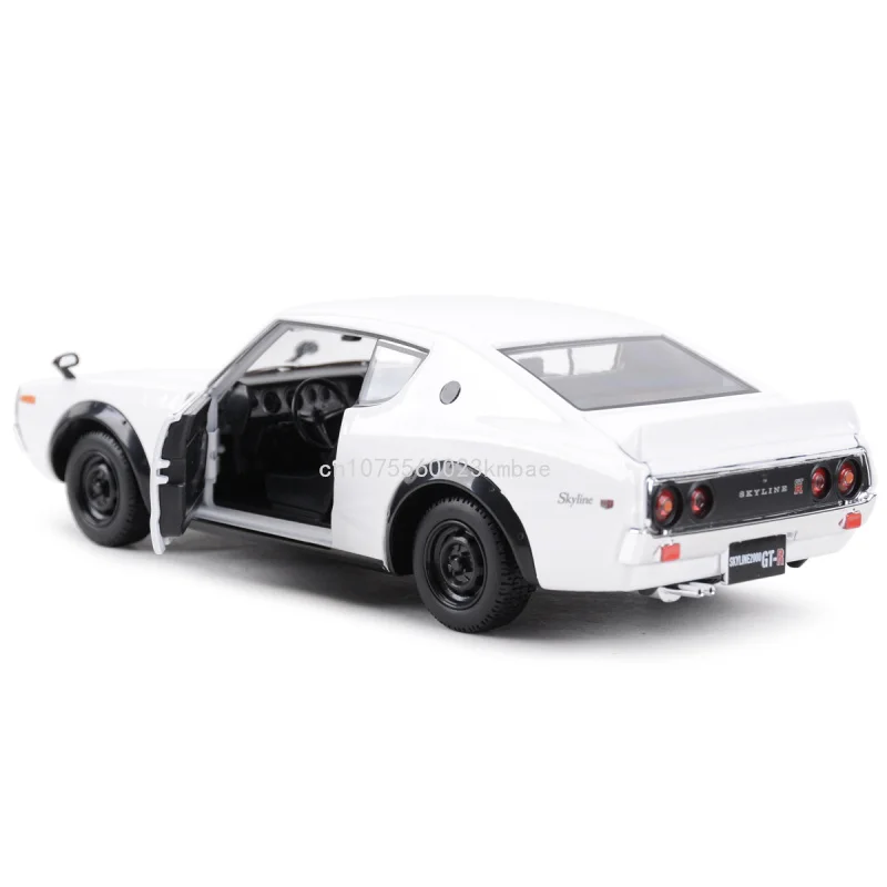 Maisto Model Car 1973 Nissan Skyline 2000GT-R (KPGC110) 1:24 Static Diecast Cars Collectible Ornament Kids Vehicles Models Gifts