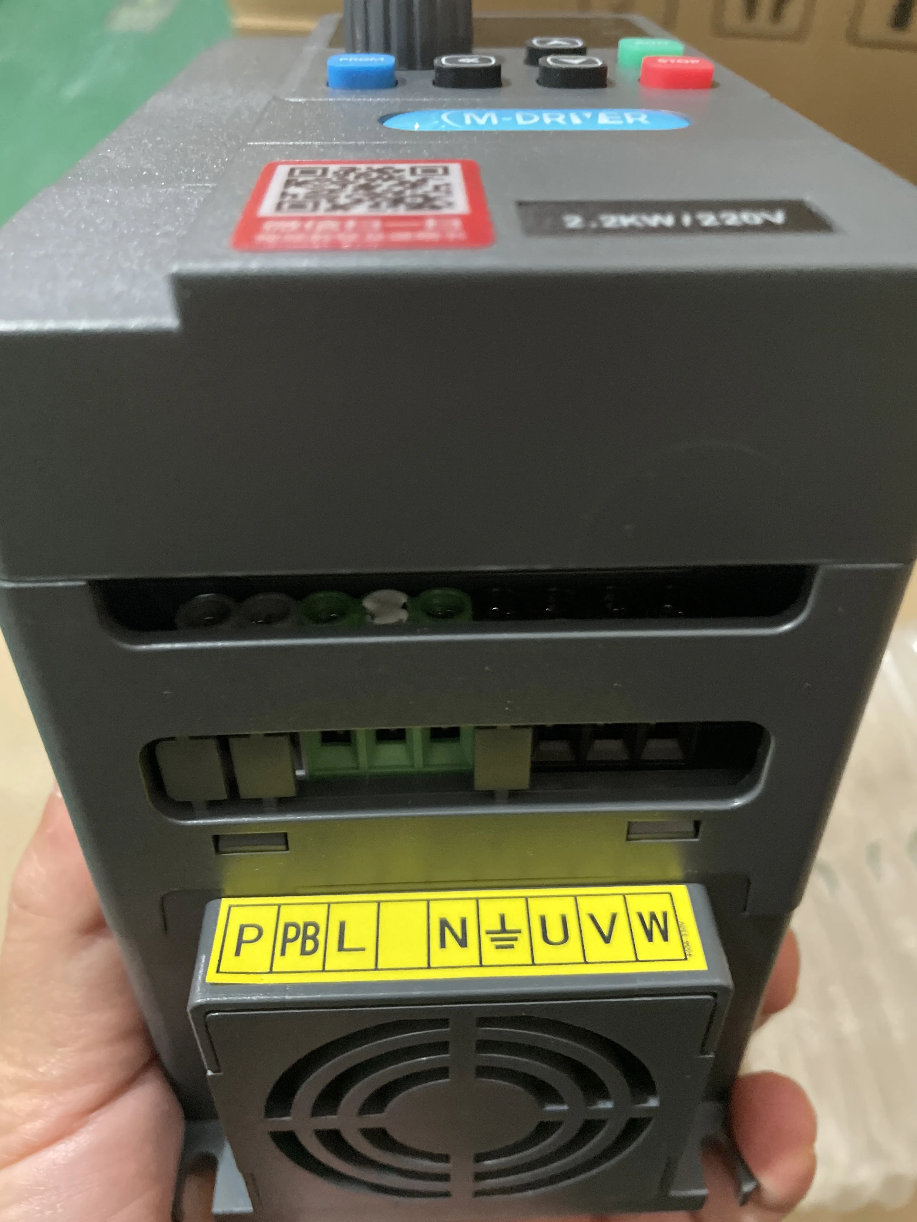 Einphasiger 220-V-VFD-Antrieb, 1 PS, 2 PS, 3 PS, variabler Frequenzumrichter, 0,75 kW, 1,5 kW, 2,2 kW