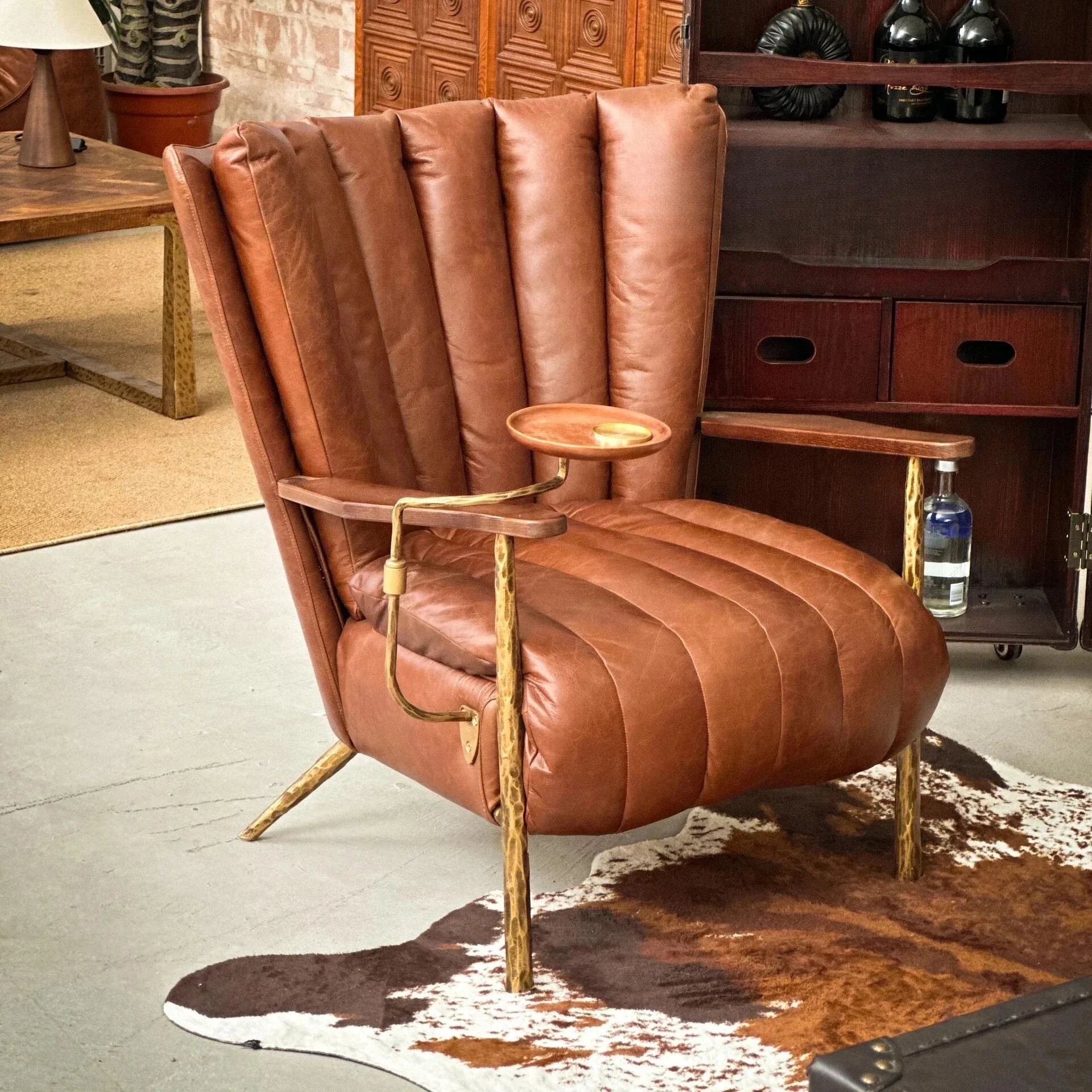 A  Modern American medieval retro oil wax leather forged wrought iron single chair high-end single sofa