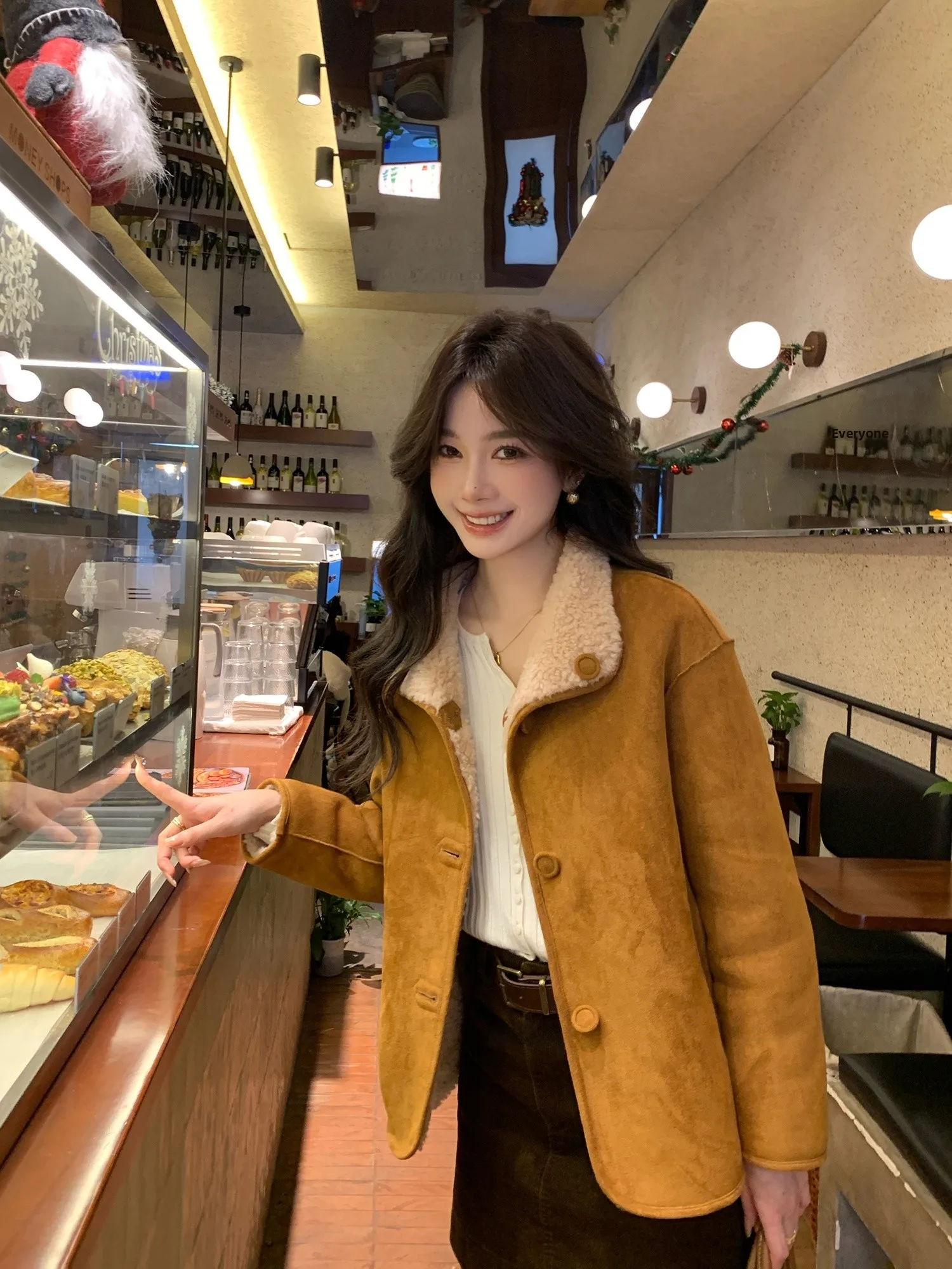 Nowoczesny płaszcz damski z drugiej generacji, wykonany ze skóry ekologicznej z dodatkiem futra jagnięcego, ciepły zimowy płaszcz w jednolitym kolorze, młodzieżowy, na co dzień, do noszenia na zewnątrz.