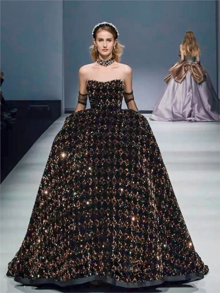 Heavy Industry toasting grand banquet dress