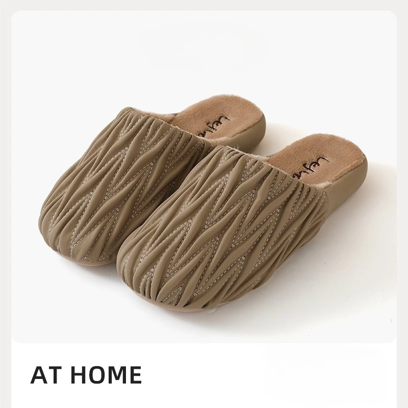 الجملة النعال القطن للنساء الخريف الشتاء داخلي المنزل مطوي زوجين نمط جديد سميكة القاع الدافئة بو الجلود للماء