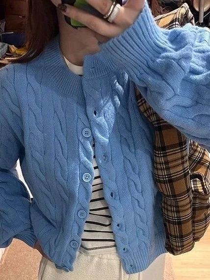 เสื้อสเวตเตอร์ถักไหมพรมสไตล์เกาหลีสำหรับผู้หญิง สีฟ้า ทรงเข้ารูป แขนยาว คอกลม ผ้าเนื้อนุ่ม ใส่ได้หลายโอกาส สไตล์ลำลอง เหมาะสำหรับฤดูหนาว