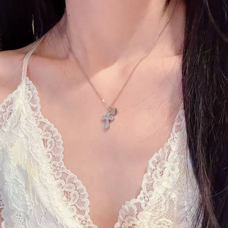 

Love Cross Necklace New Double-sided Wearable Natural Shell Collarbone Chain Light Luxury High-end Necklace