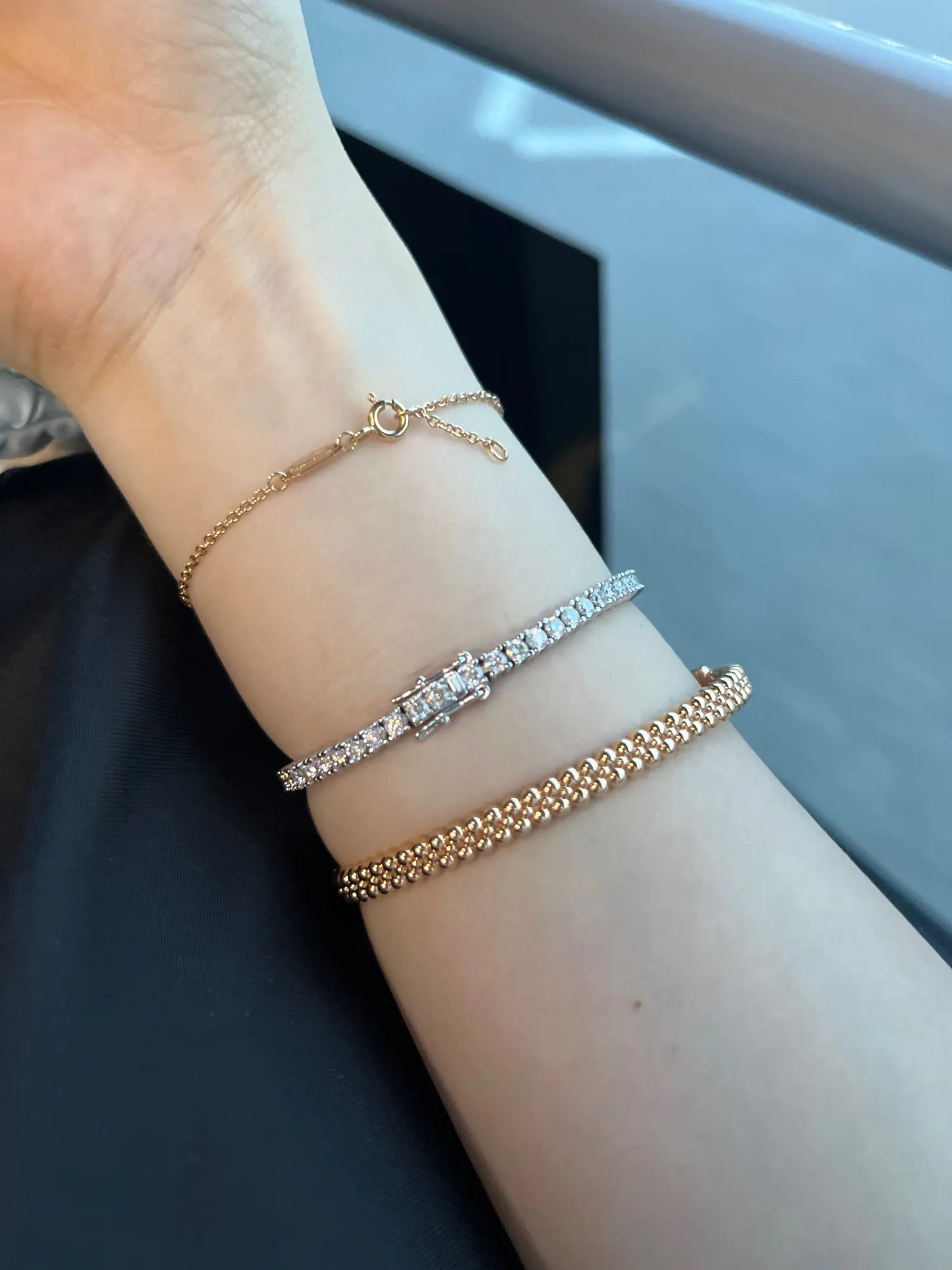 Pulsera de moissanita con luz natural