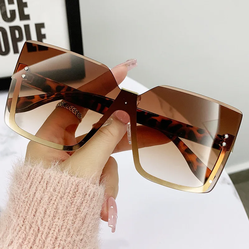 

New Women's Large Frame Square Sunglasses Fashion Women Outdoor Anti Glare Glasses Diamond Cut Edge Eyewear UV400 Sun Glasses