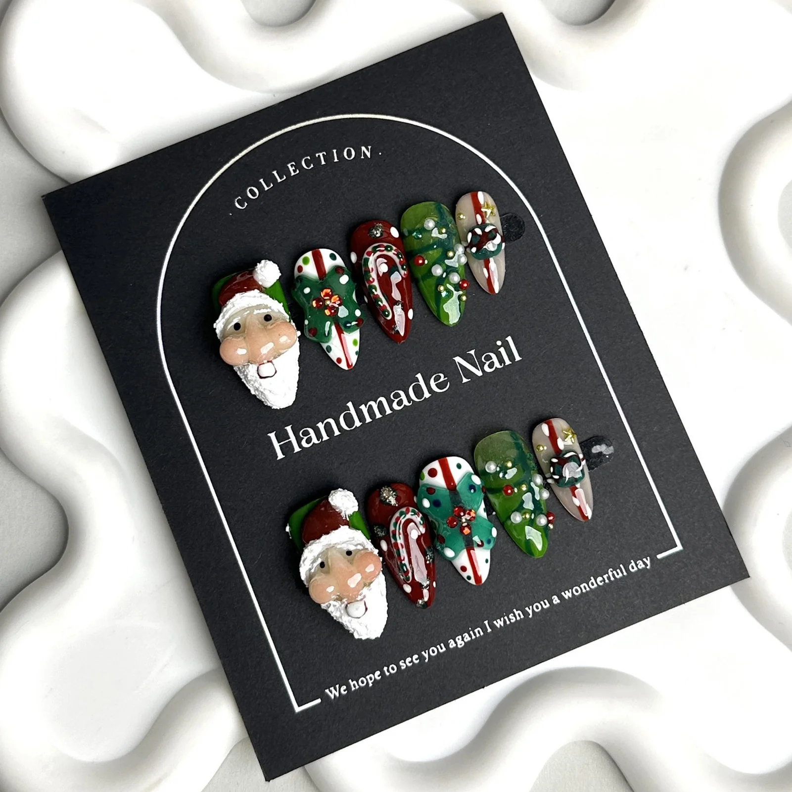 

10Pcs Handmade Press On Nails for Christmas Party Santas Designs Almond Fake Nails Red/Green Color Stick-on False Nails