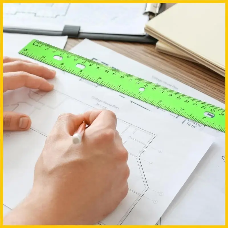 12 بوصة من الحكام الملونة الصافية مع حاكم الرسم الملون في الرياضيات مع مقياس سنتيمترات بوصات لقياس