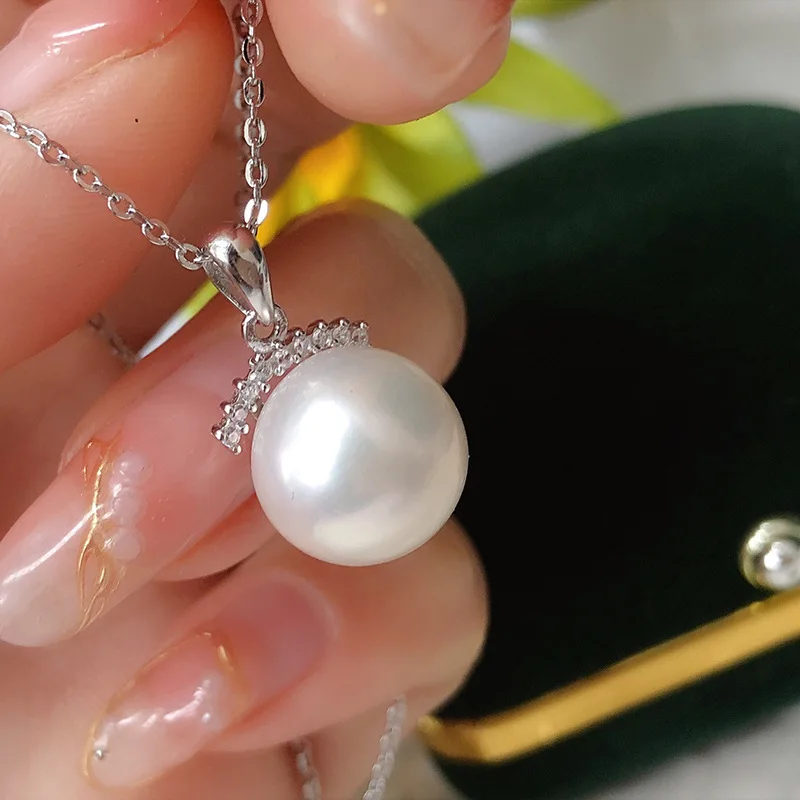 

New Zhuji Freshwater Pearl Pendant for Women Classic Versatile Fashion Jewelry Strong Luster Perfect Round Minimalist Style Coll