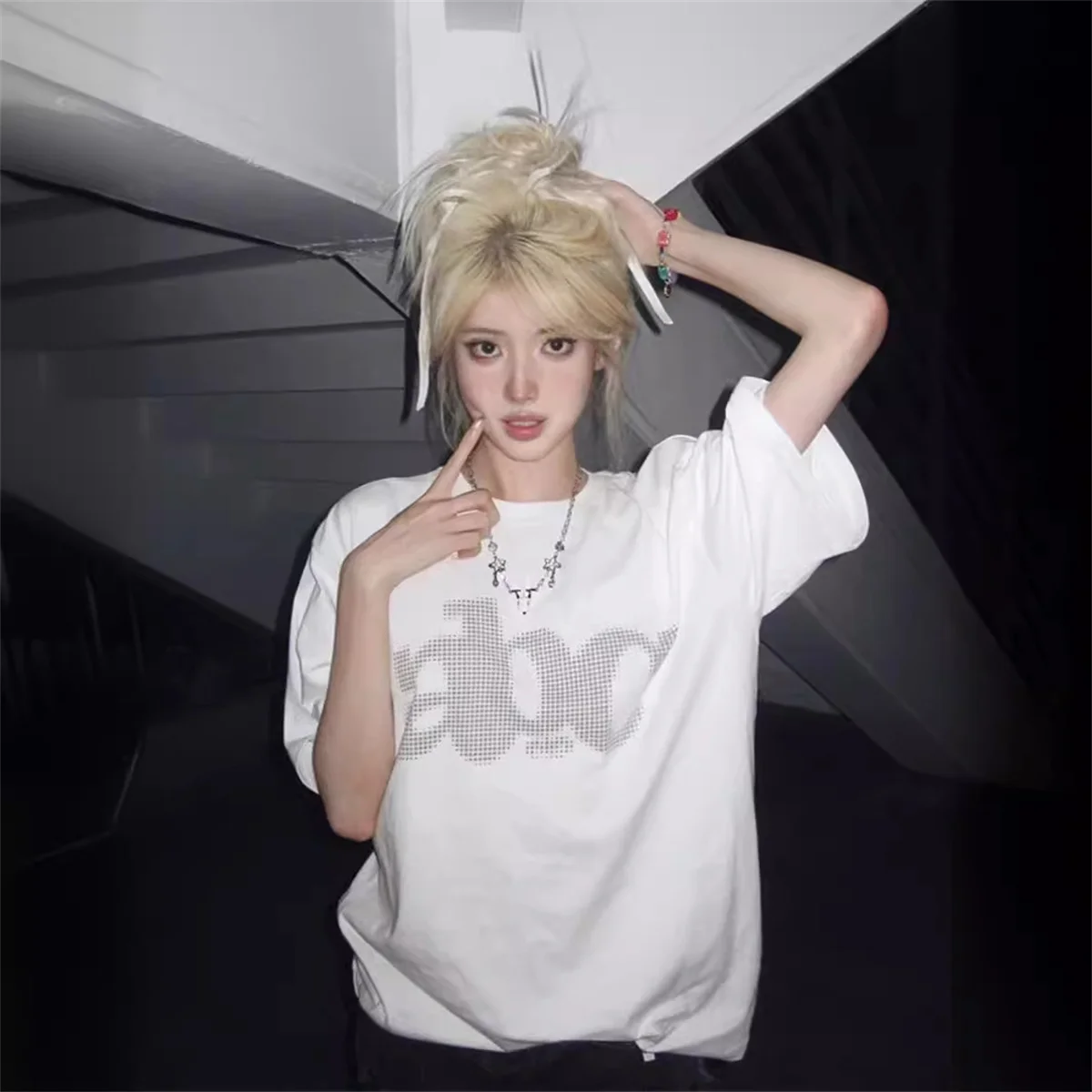 Korean Retro White Short-sleeved Shirt Women Summer New Oversize Couple's Top Casual Loose Fit Graphic T Shirts Streetwear