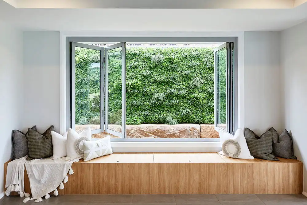 Finestre bifold in vetro temperato in alluminio Uso commerciale e residenziale Vista panoramica Finestre pieghevoli orizzontali con schermo
